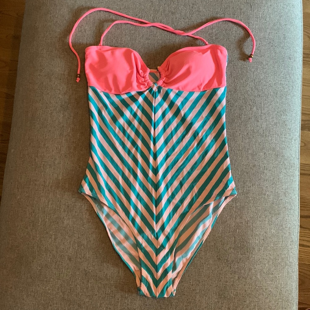 One piece women’s swimsuit